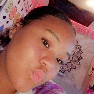 Meet your Posher, Leilani